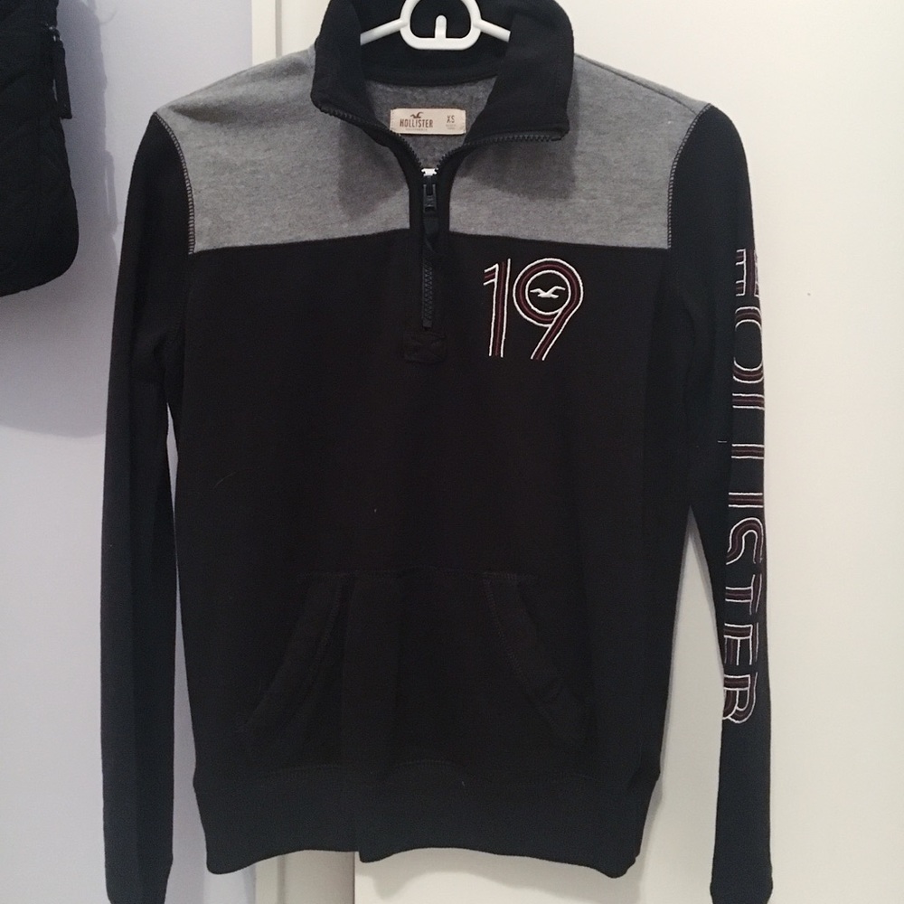 Size XS Hollister sweatsuit